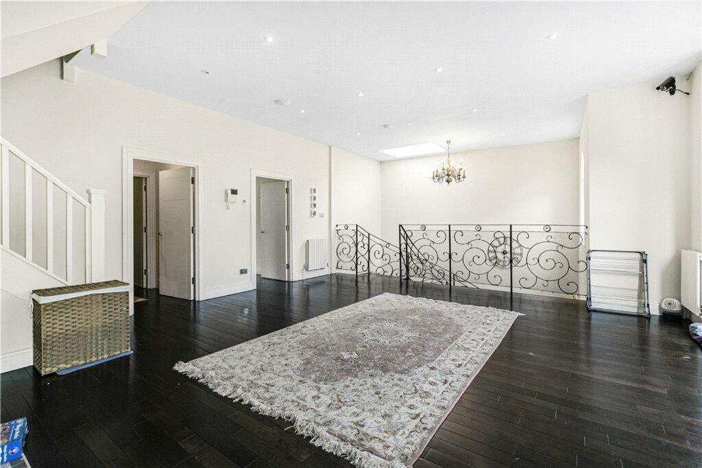 Luxury House Apartment London